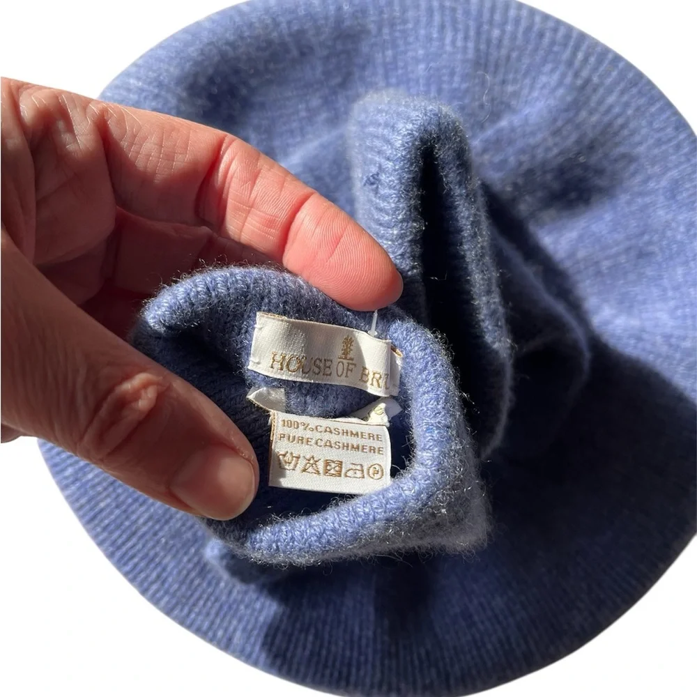 House of Bruar Cashmere Blue Women's Beret and Glove Set - Picture 5 of 5